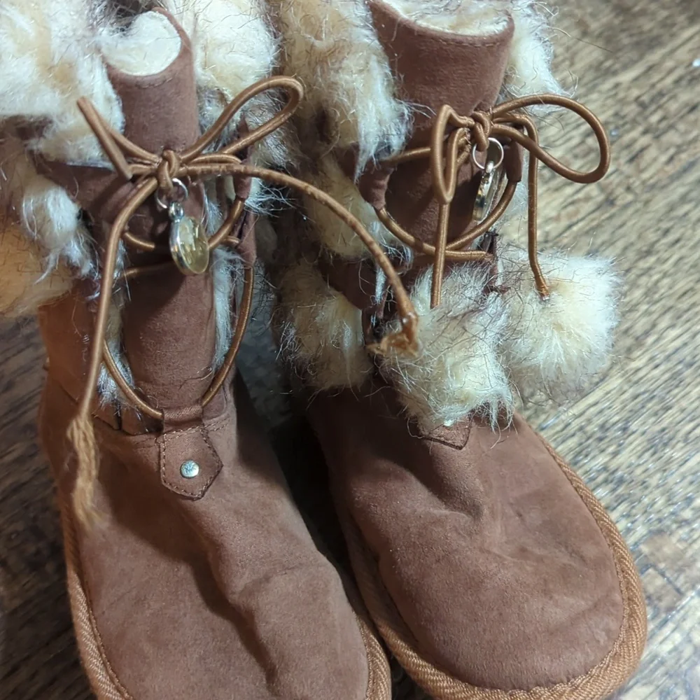 🌸 MK Michael Kors Brown Faux Fur Trim Faux Suede Lace Front Boot Little Girl 13
